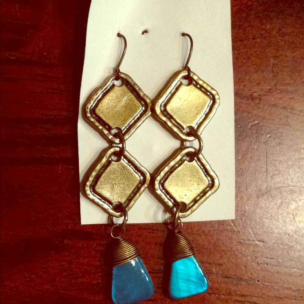 Dangle earrings